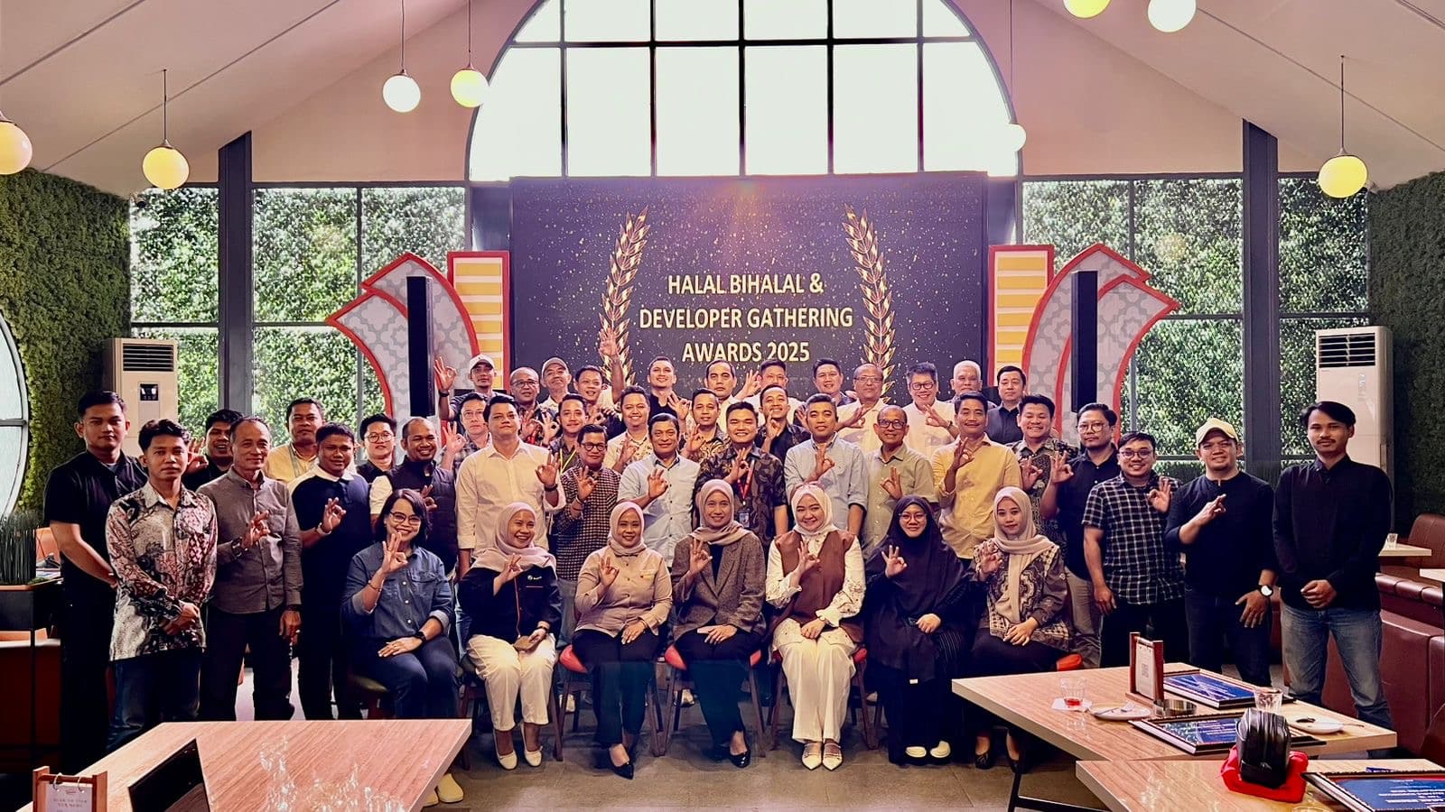 Tiga Maha Rewa Hadiri Halal bi Halal & Developer Gathering Awards 2025 BTN KC Makassar